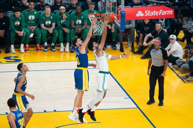 官方平台-【现场】上季总决赛再演 勇士主场金色翻腾力克劲敌