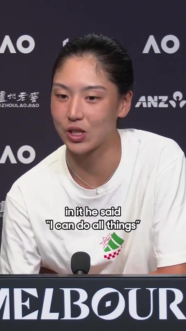 体育入口-王欣瑜：冬训期间看了库里的自传 最喜欢里面的一句我能胜任一切