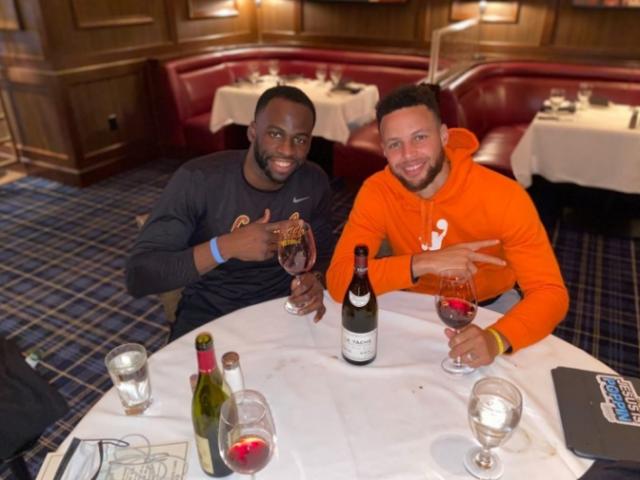 kaiyun中国-追梦为库里设宴庆祝里程碑 勇士老板豪爽买单结账